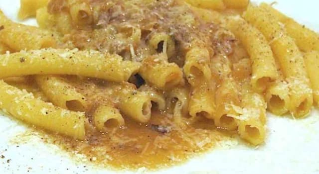 Cultura Domande: La genovese è un piatto tipico di quale tradizione regionale italiana?