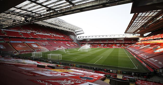 Sport Question: Quel club de football anglais accueille ses adversaires dans le stade d'Anfield ?