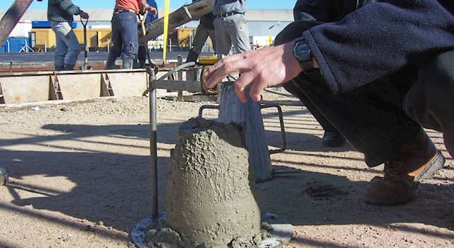 Science Question: Quelle est l'utilité de l'essai d’affaissement au cône d’Abrams sur le béton frais ?