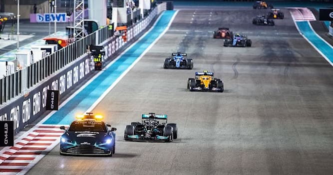 Sport Question: Quel pilote remporta le championnat de Formule 1 2021 au dernier tour de la saison ?