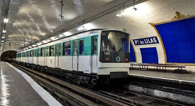 Culture Question: Quelle est la particularité de la station "Porte des Lilas" du métro parisien ?