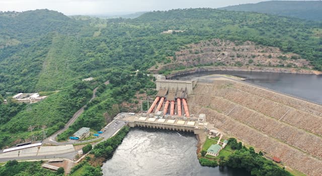Géographie Question: Sur quel fleuve se trouve le barrage d'Akosombo ?