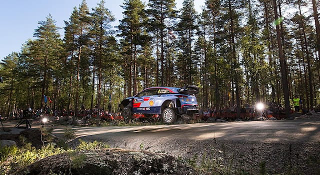 Deporte Pregunta Trivia: ¿En qué país se celebra desde 1951 un rally llamado antes 'Rally de los 1000 Lagos'?