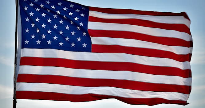 Geografia Domande: Cosa rappresentano le stelle sulla bandiera degli Stati Uniti?