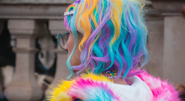 Società Domande: Cosa si usa per colorare i capelli?