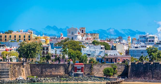 Geografía Pregunta Trivia: ¿Cuál es la superficie total de Puerto Rico?