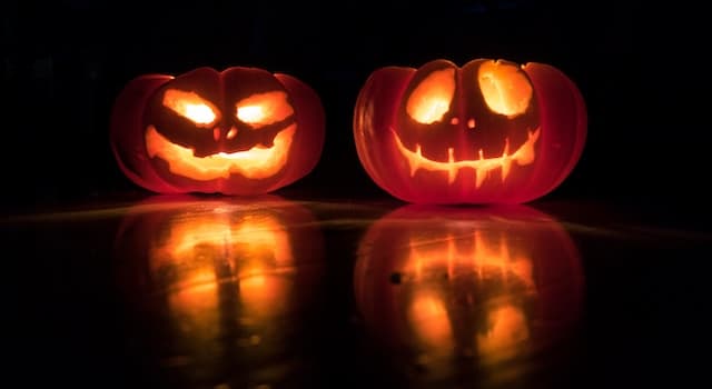 Cultura Domande: In che mese è Halloween?
