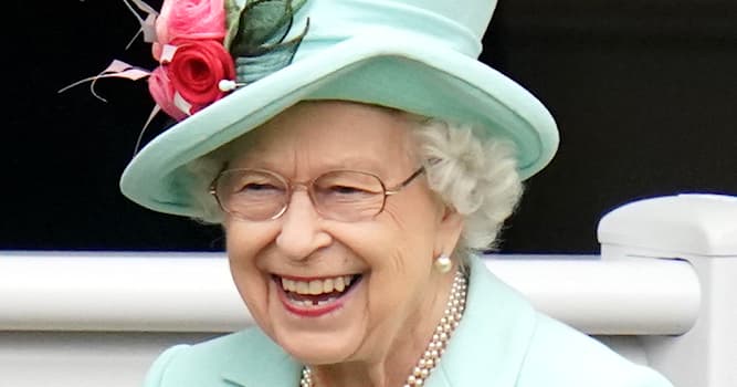Cultura Domande: Quanti anni è durato il regno della regina Elisabetta II?