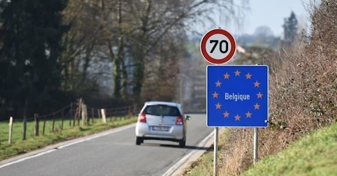 Géographie Question: Que signifie l'expression Outre-Quiévrain ?