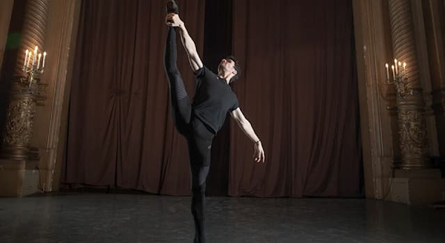 Culture Question: Hervé Moreau est un danseur étoile appartenant à quel ballet ?