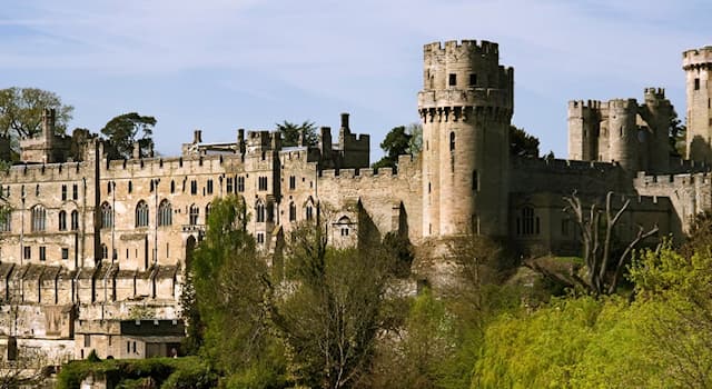 Geografia Domande: In quale paese si trova il castello di Warwick?