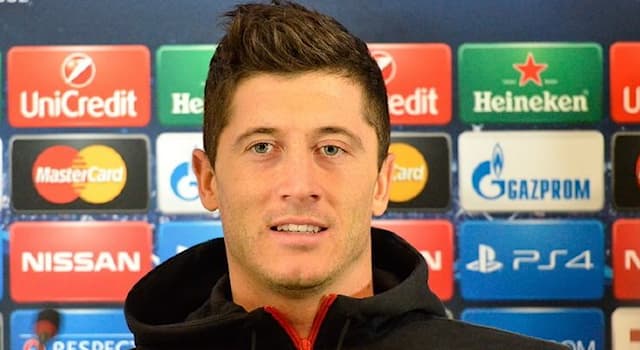 sport Pytanie-Ciekawostka: Na jakiej pozycji gra Robert Lewandowski?