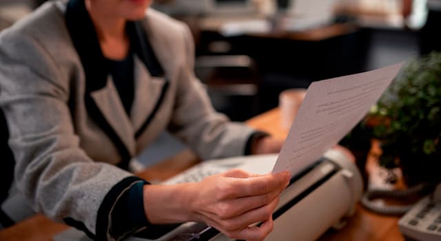 Toplum Trivia Sorusu: Bir dizgici hangi sektörde çalışır?