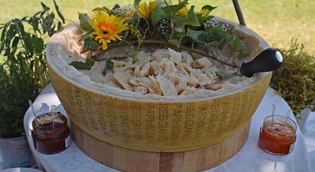 Kültür Trivia Sorusu: Bu peynirlerden hangisi İtalyan peyniridir?