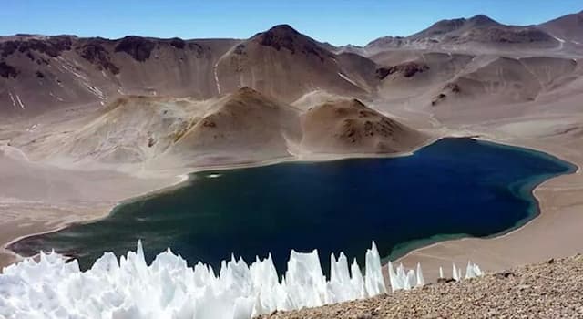 Inca Pillú un espejo de agua ubicado a 5.550 metros sobre el nivel del mar A-que-altura-sobre-el-nivel-del-mar-se-localiza-el-espejo-de-agua-inca-pillu
