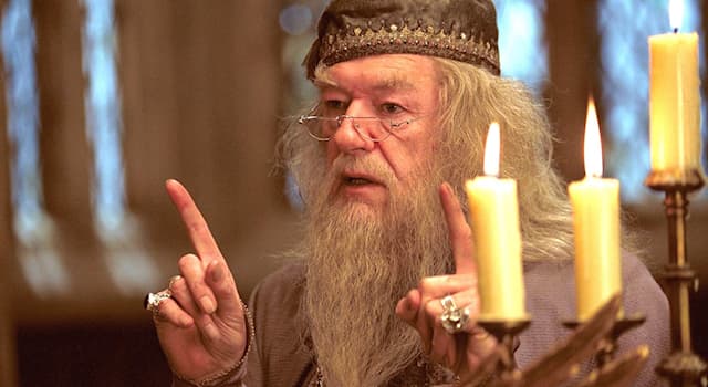 Movies & TV Trivia Question: Albus Dumbledore in the 'Harry Potter' novels has a scar above his left knee that is shaped like what?