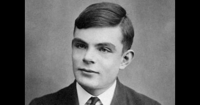 Scienza Domande: Chi è considerato Alan Turing?