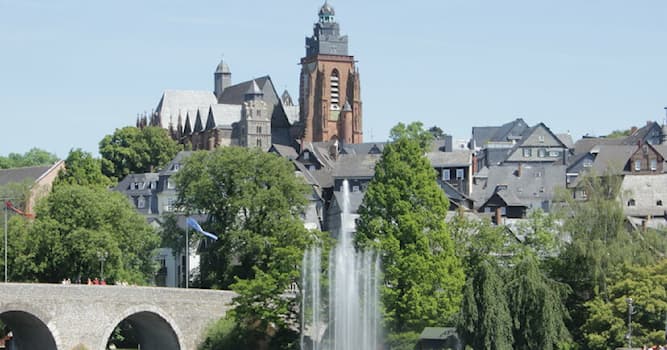Geschichte Wissensfrage: Durch welches Unternehmen wurde die mittelhessische Stadt Wetzlar weltweit bekannt?