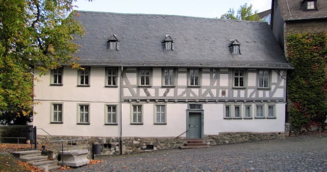 Geschichte Wissensfrage: Durch wen wurde das Lottehaus in Wetzlar bekannt?