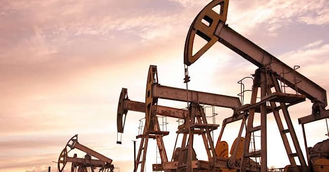 Bilim Trivia Sorusu: Doğal olarak oluşan, yağlı, yanıcı bir sıvıdır. Nedir?