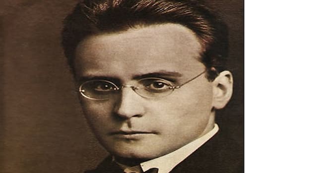 Cultura Pregunta Trivia: ¿Quién es el autor de Sinfonía para orquesta de cámara, Variaciones para piano y Variaciones para orquesta?