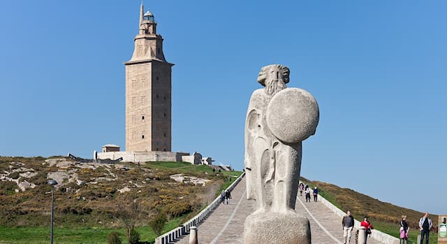 Geografia Pytanie-Ciekawostka: W którym państwie znajduje się Wieża Herkulesa, najstarsza na świecie działająca latarnia morska?