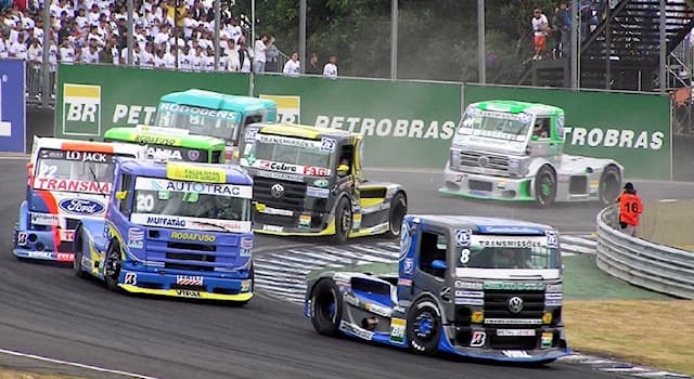 Sport Wissensfrage: Wann kamen Truck Racing Wettbewerbe (Motorsportrennen mit Lastkraftwagen) aus den USA auch nach Europa?