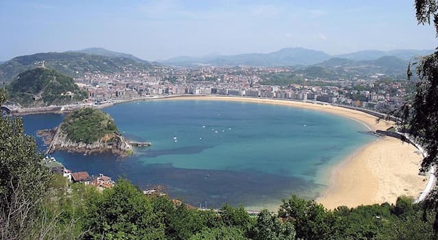 Geographie Wissensfrage: Welche Stadt ist berühmt für den Strand La Concha, der oft als bester Stadtstrand Europas gilt?