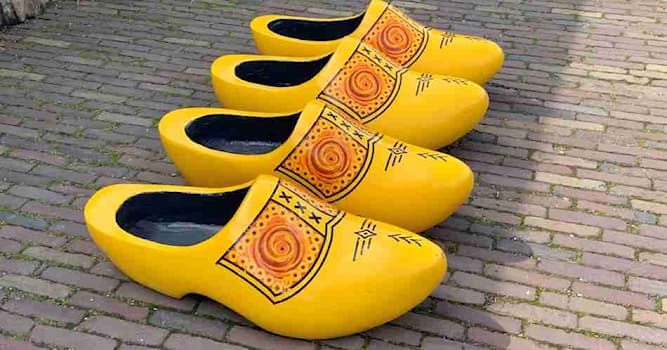 Cultura Pregunta Trivia: ¿Cómo se llaman los zapatos tradicionales de los Países Bajos?