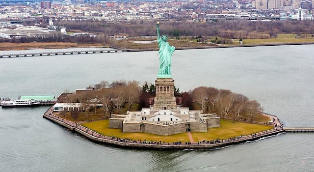 Geografía Pregunta Trivia: ¿En qué isla se encuentra la Estatua de la Libertad?