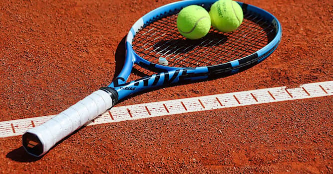 Sport Domande: Quale tennista nel 2022 perse la leadership mondiale ATP per essersi opposto ai regolamenti anti-covid?