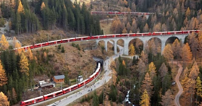 Geschichte Wissensfrage: Welche Bahnunternehmung fuhr den längsten fahrenden Personenzug der Welt?