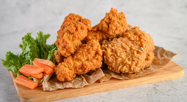 Società Domande: Quale catena di fast food vende pollo fritto del Kentucky?