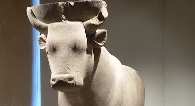 Kultur Wissensfrage: Welche ägyptische Gottheit wurde als Stier dargestellt?