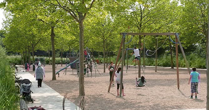 Société Question: Dans quelle commune des Hauts-de-Seine le parc Pierre-Lagravère est-il situé ?