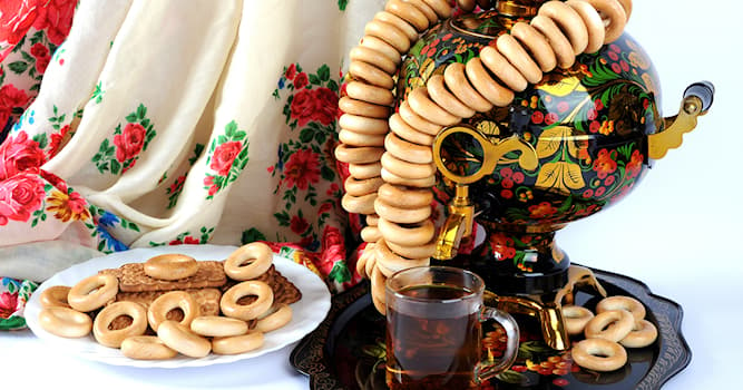 Культура Запитання-цікавинка: До появи в Росії чаю, який напій був єдиним гарячим напоєм, який готували в самоварах?