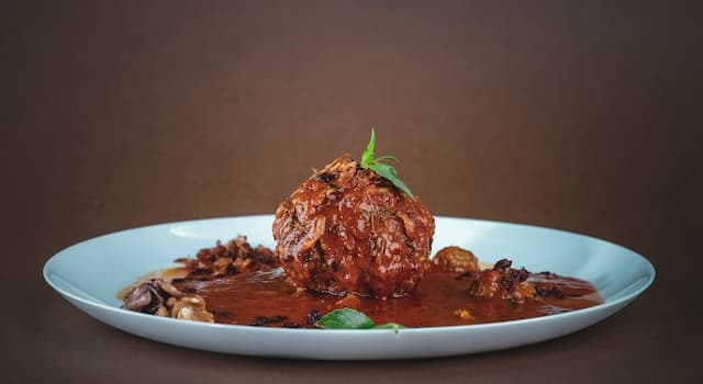Culture Question: Comment s'appelle la viande de veau ?