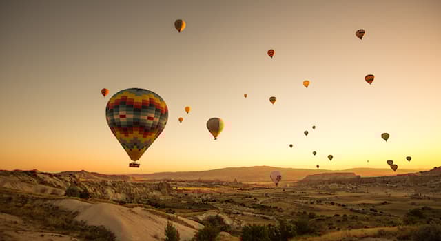 Toplum Trivia Sorusu: Sıcak hava balonunda yolcular neyin içinde durur?
