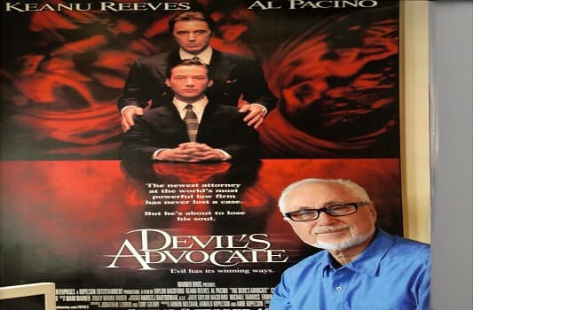 Cultura Pregunta Trivia: ¿Quién es el autor de la novela "Pactar con el diablo" o "El abogado del diablo"?