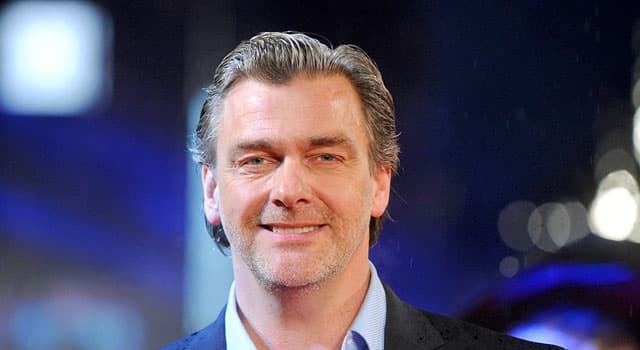 Société Question: Qui est George Raymond Stevenson ?