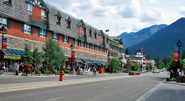 Géographie Question: Dans quelle province du Canada la ville touristique de Banff est-elle située ?