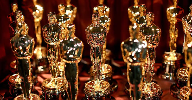 Movies & TV Trivia Question: Who was the first solo female host of the Academy Awards?