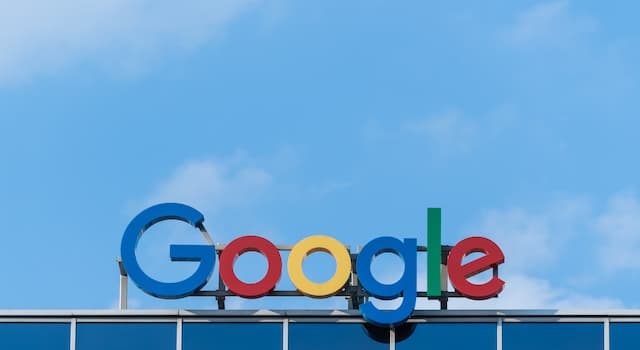 społeczeństwo Pytanie-Ciekawostka: Które słowo określa podstawowy produkt Google?