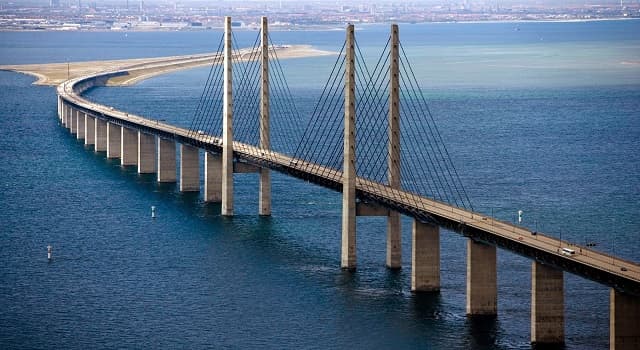 Sociedad Pregunta Trivia: ¿Qué longitud total tiene el puente-túnel de Øresund o de Öresund?