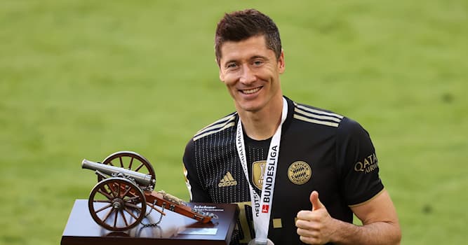 sport Pytanie-Ciekawostka: Czyj wieloletni rekord pobił w 2021 roku Robert Lewandowski strzelając 41 bramek w sezonie ligowym?