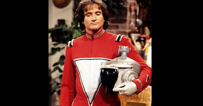 Movies & TV Trivia Question: Who played the quirky yet lovable alien in the 70s sitcom "Mork and Mindy"?