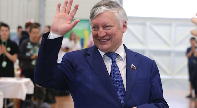 Spor Trivia Sorusu: Sovyet sporcu Anatoliy Yevgeniyeviç Karpov hangi branşta ün kazandı?