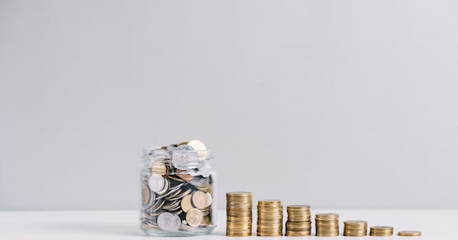 społeczeństwo Pytanie-Ciekawostka: Jaka waluta obowiązuje w ponad 35 krajach świata?