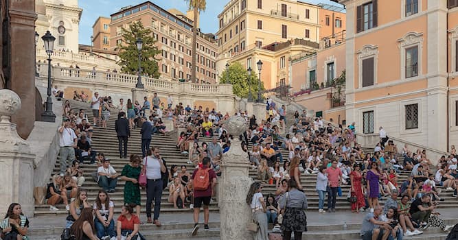 Geografia Pergunta Trivial: Em que cidade você estaria se estivesse nas "Escadarias da Praça da Espanha"?