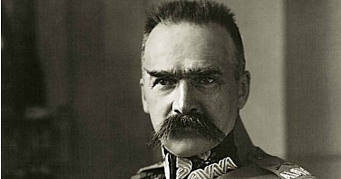 historia Pytanie-Ciekawostka: W którym roku zmarł marszałek Józef Piłsudski?